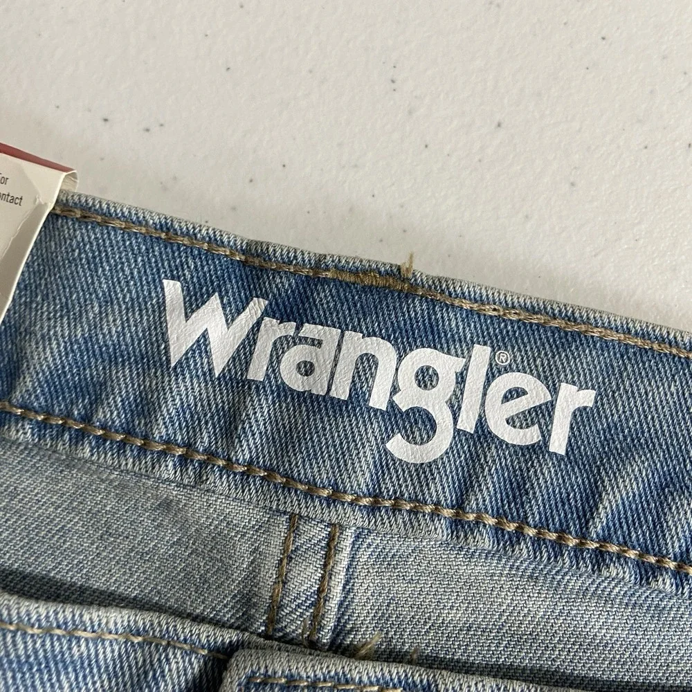 Wrangler Jeans mens 40x29 Relaxed Bootcut Denim Blue Western Bootleg Light Wash